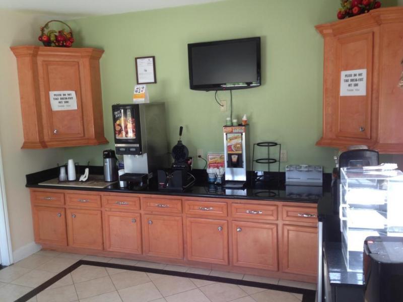 Scottish Inn And Suites Alvin Luaran gambar