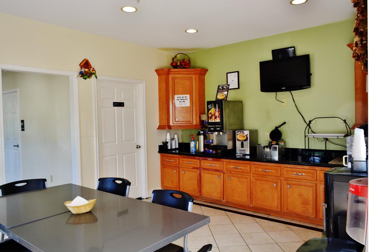 Scottish Inn And Suites Alvin Luaran gambar
