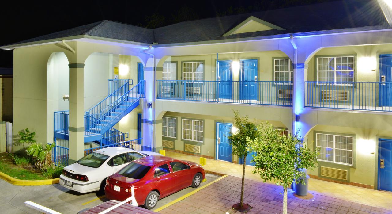 Scottish Inn And Suites Alvin Luaran gambar