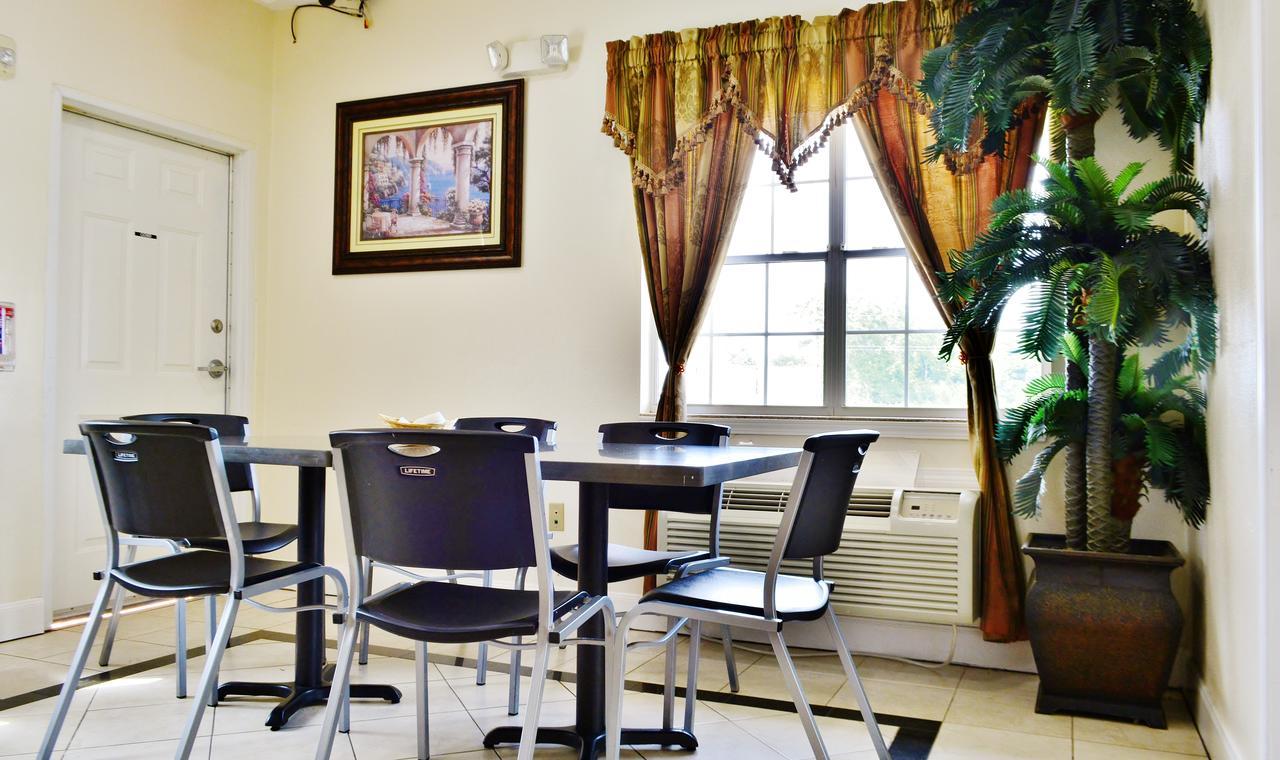 Scottish Inn And Suites Alvin Luaran gambar