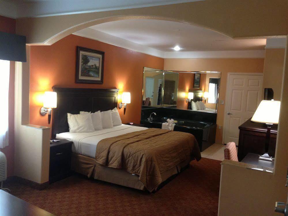 Scottish Inn And Suites Alvin Luaran gambar